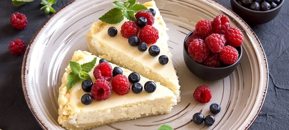 Orman Meyveli  Şekersiz Cheesecake Tarifi (Ballı ve Sağlıklı)
