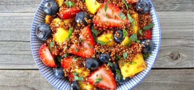 Ballı Kinoalı Meyve Salatası Nasıl Yapılır?
